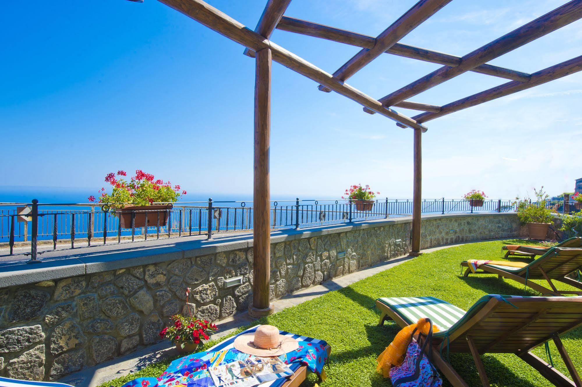 Bed and Breakfast La Mela Blu à Furore Extérieur photo